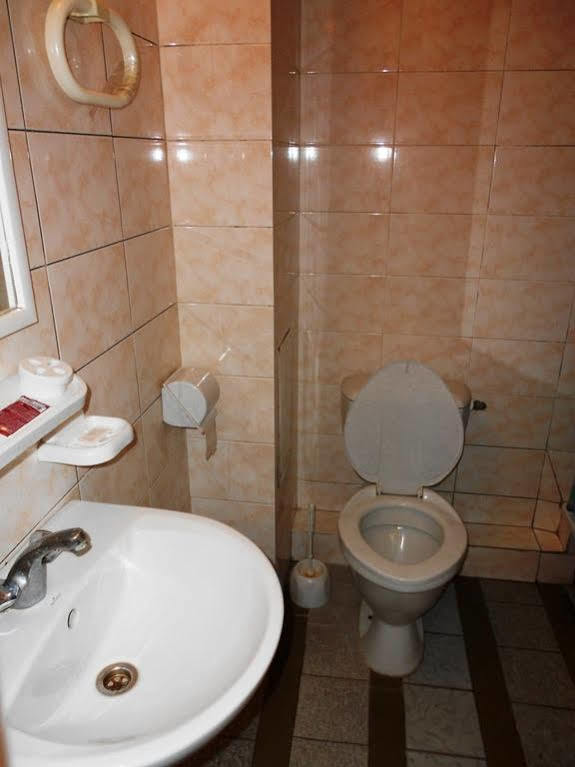 Saturn Hotel Kiev Eksteriør bilde