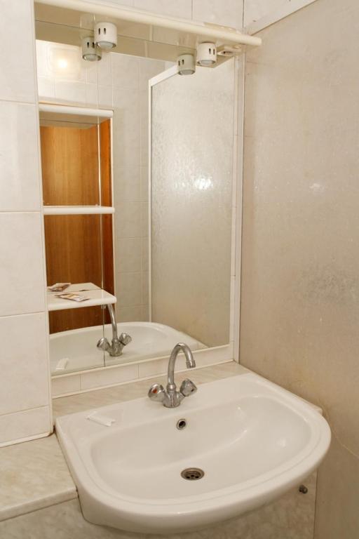 Saturn Hotel Kiev Eksteriør bilde